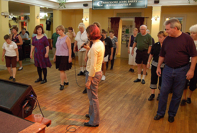 Group Dance Lesson 2 [CC]