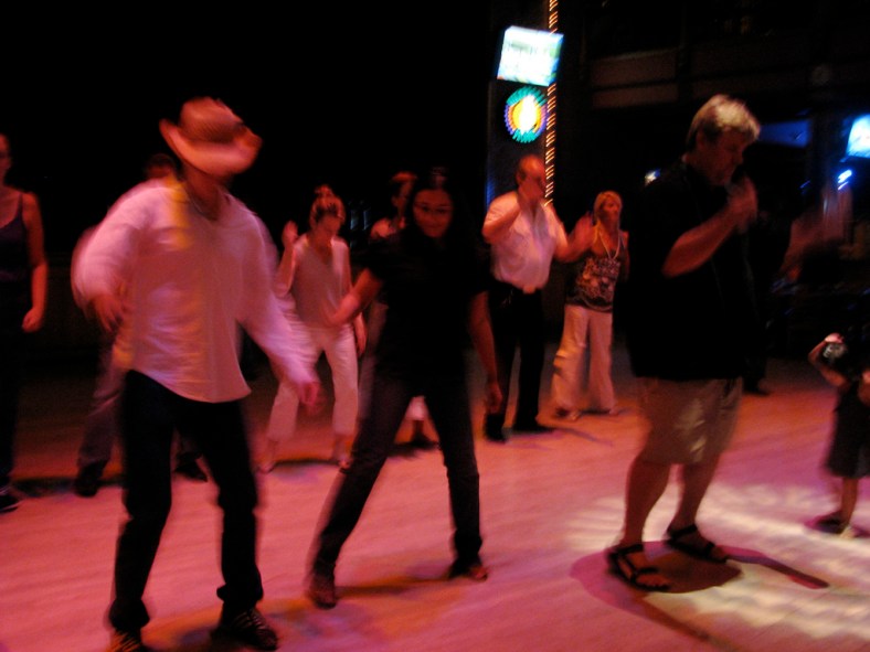 Line Dancers (CC)