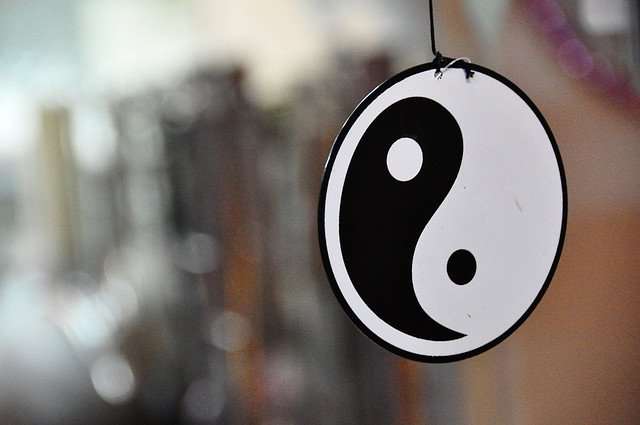 Yin Yang in Window (CC)